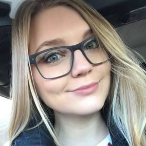 Meet your Posher, Caroline